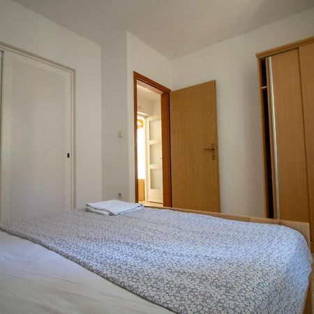 Apartments Petar Maksan Pakoštane Buitenkant foto