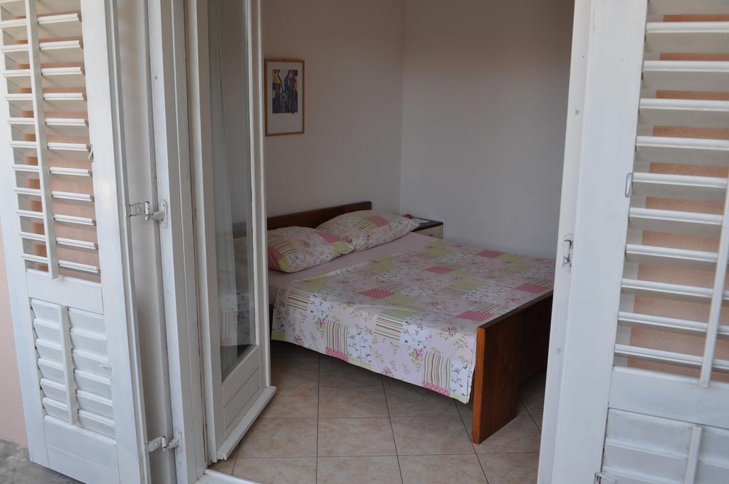 Apartments Petar Maksan Pakoštane Kamer foto